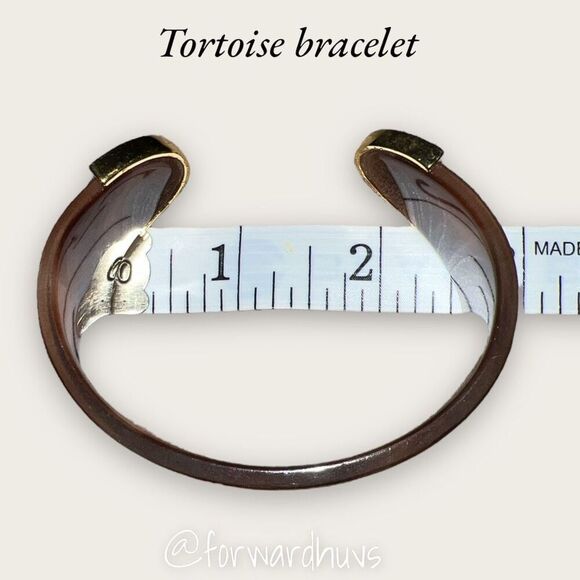 Bundle Sale 3 for $15 | Tortoise Colored Plastic Bracelet - Picture 8 of 10